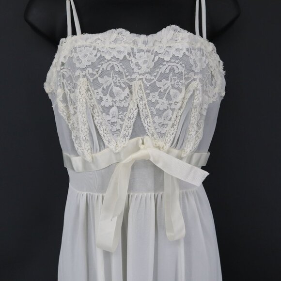 Gilbreath Nylon Nightgown Womens 32 White Coquette Dainty Romantic Vintage 60s - Picture 7 of 16